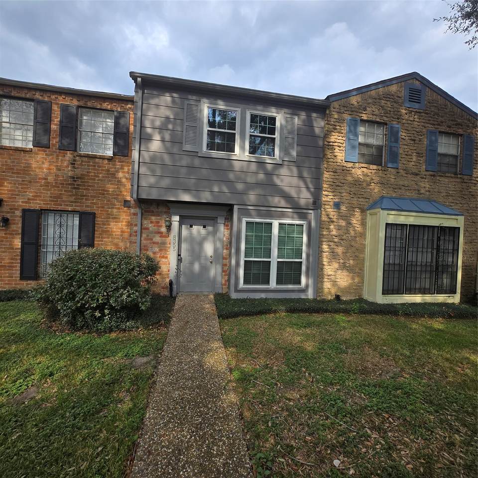 8355 Nairn Street - Photo 1