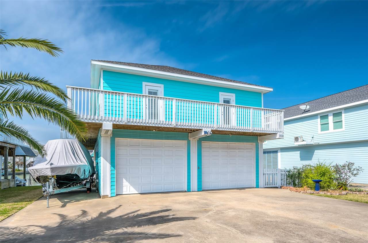 1018 Tiki Drive - Photo 1