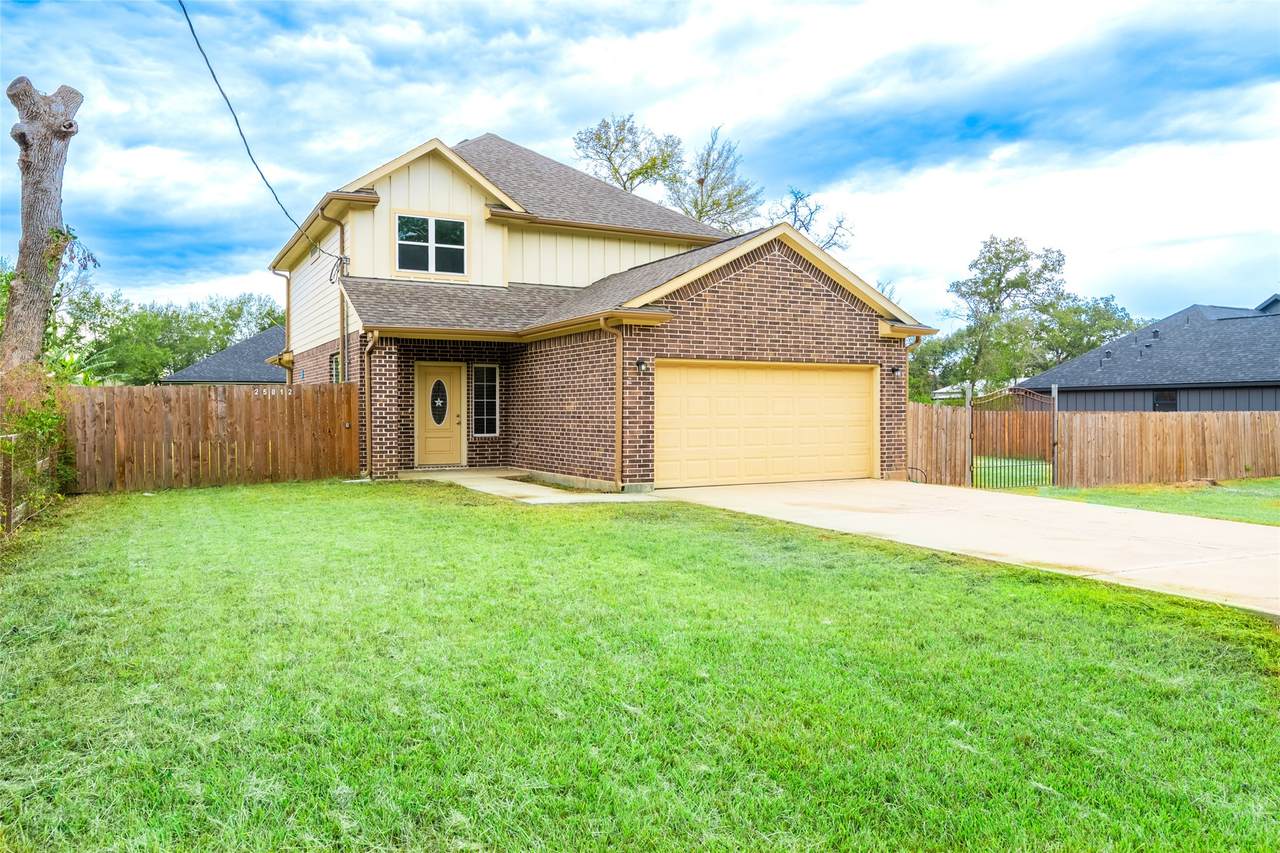 25012 Armagh Street - Photo 1