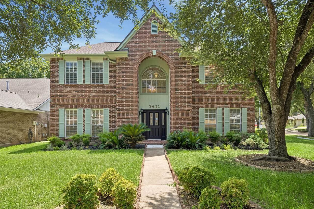 2431 Parkwood Lane - Photo 1
