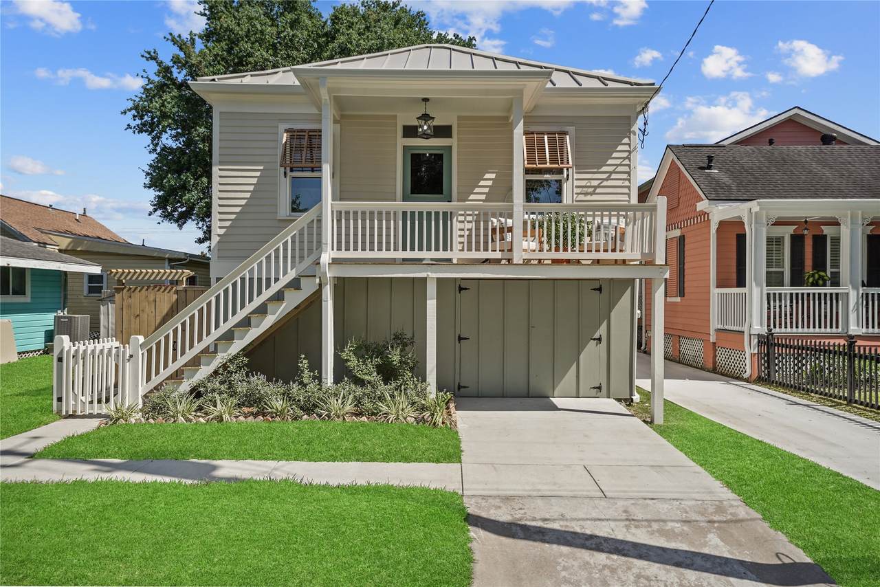 3705 Avenue K - Photo 1