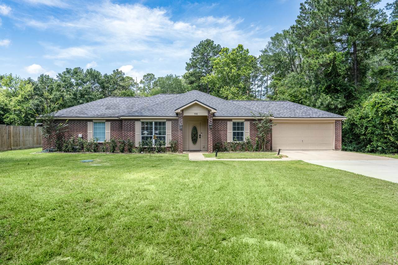 198 Oak Hollow Boulevard - Photo 1