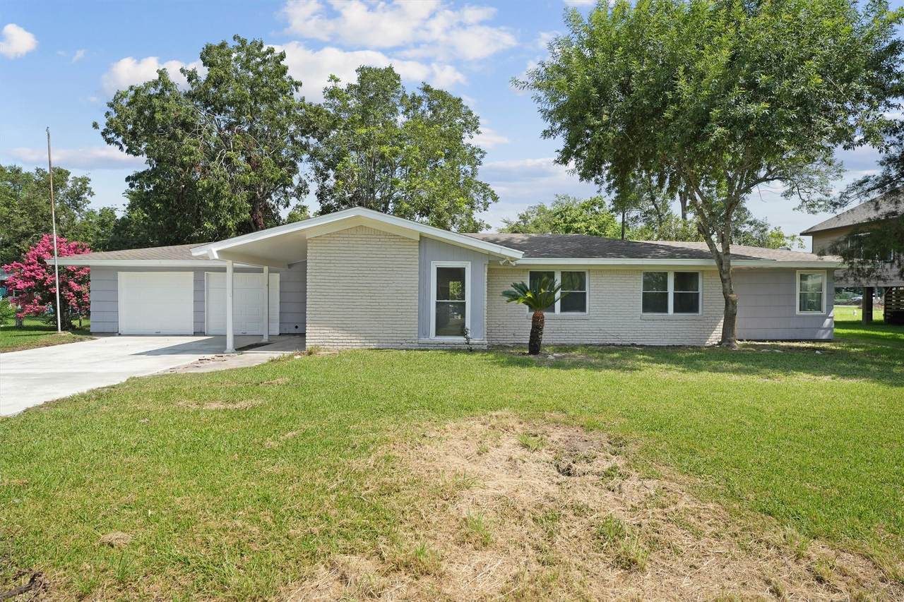 606 Meadowlawn Street - Photo 1