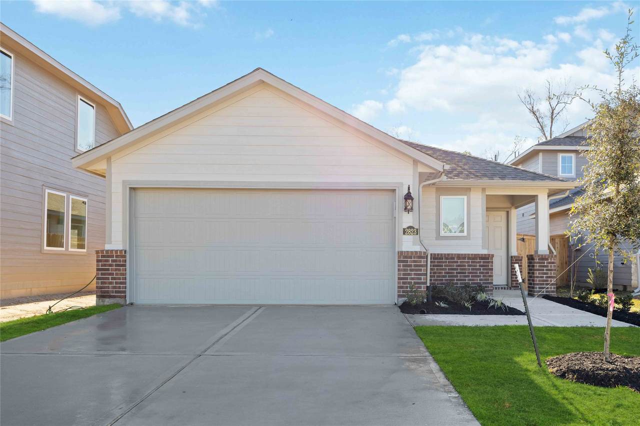 2823 Windy Homestead Lane - Photo 1