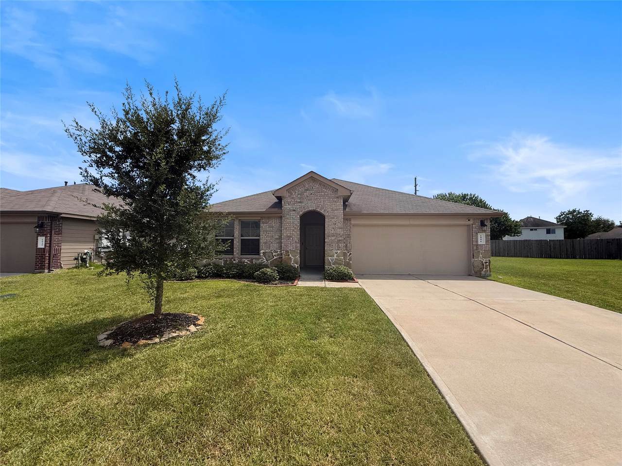 6806 Amber Cliff Lane - Photo 1