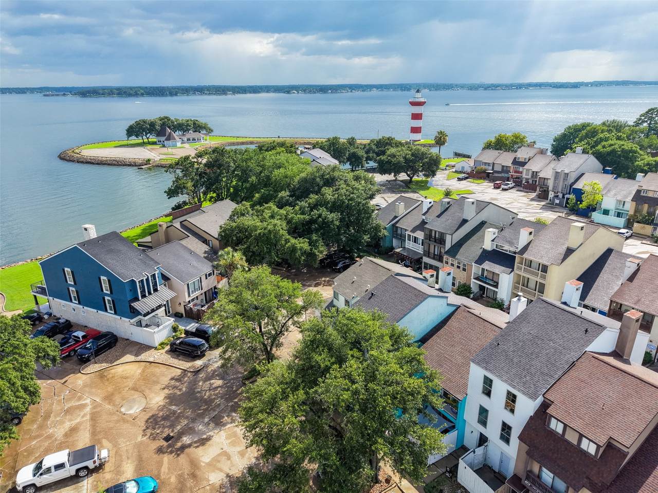 2019 Lakewood Court - Photo 1