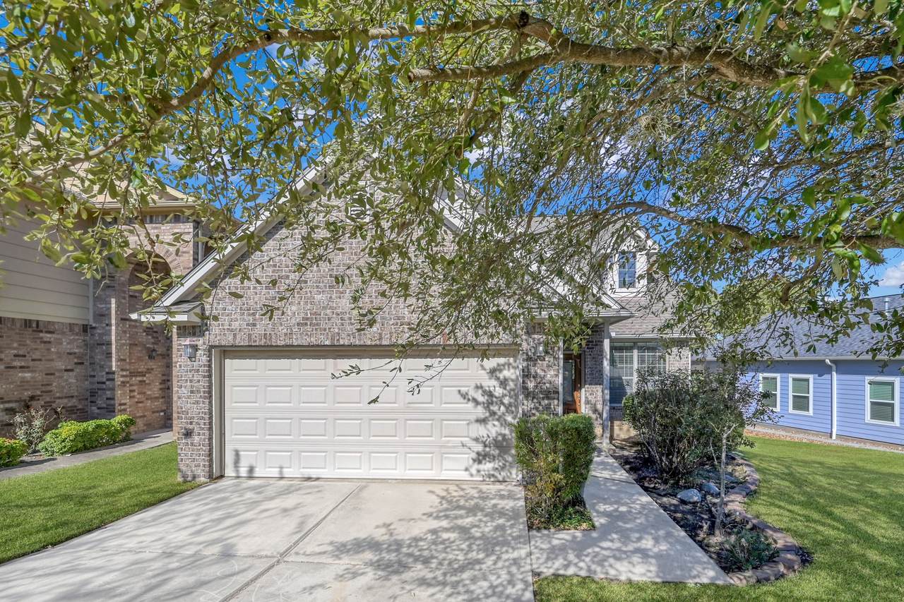 130 April Cove - Photo 1