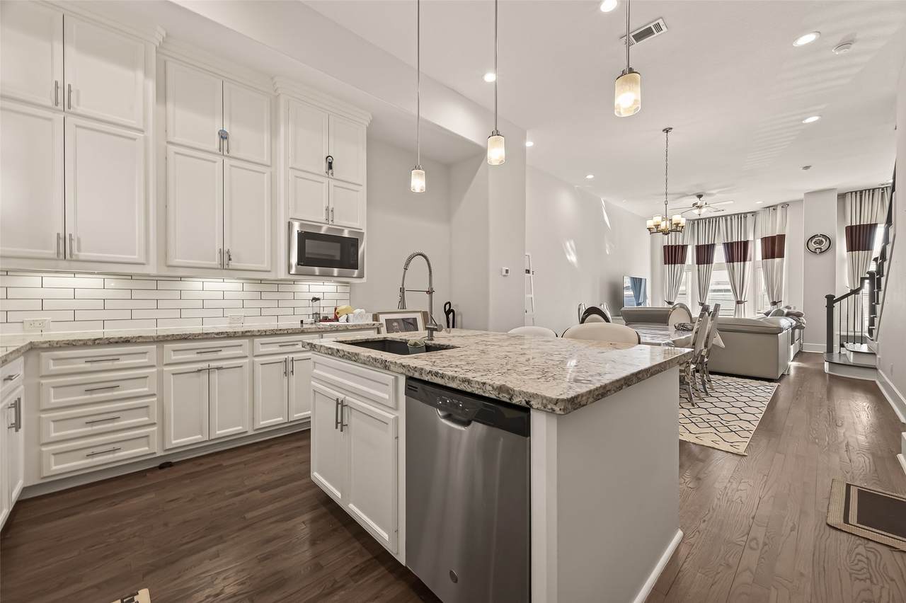 2020 Mcgowen Street - Photo 1