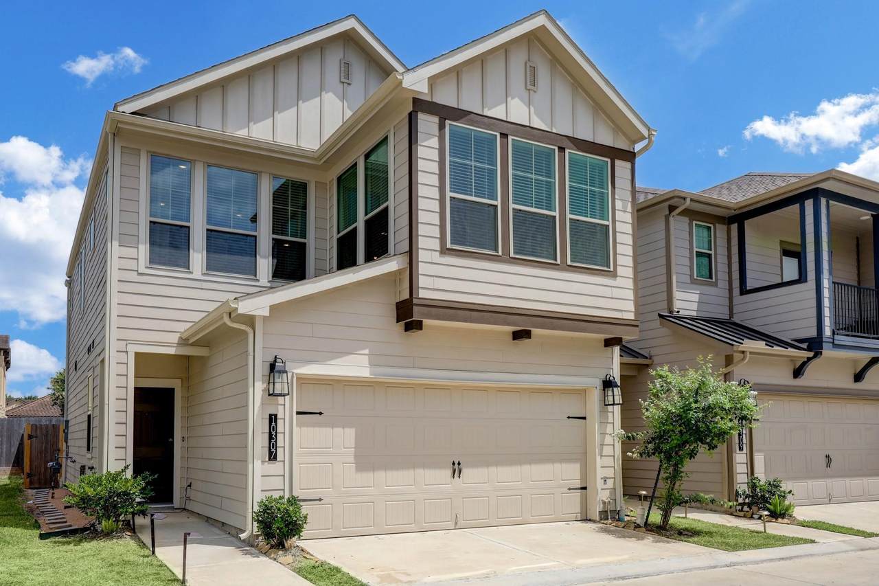 10307 Harmon Smith Drive - Photo 1