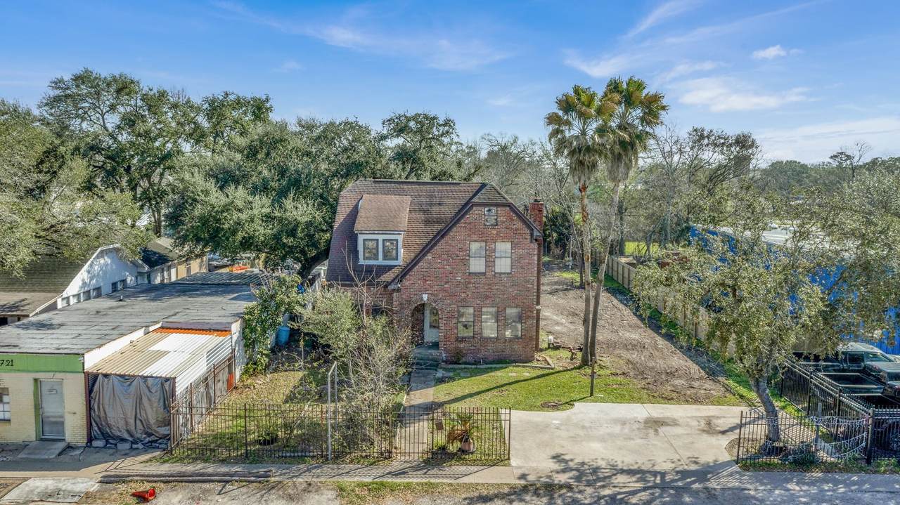 3727 Broadway Street - Photo 1