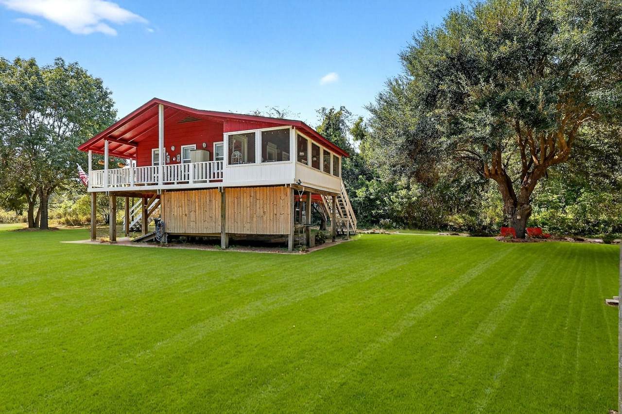 221 Fishermans Trail - Photo 1