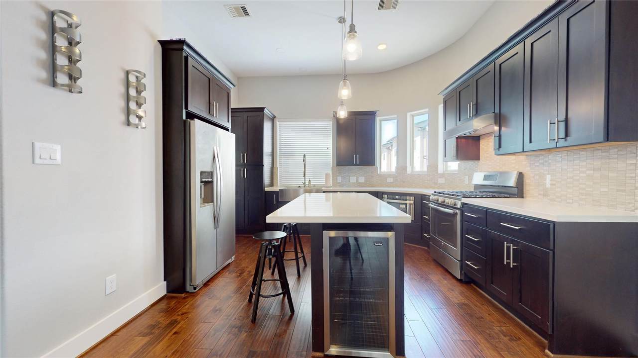 711 Schwartz Street - Photo 1