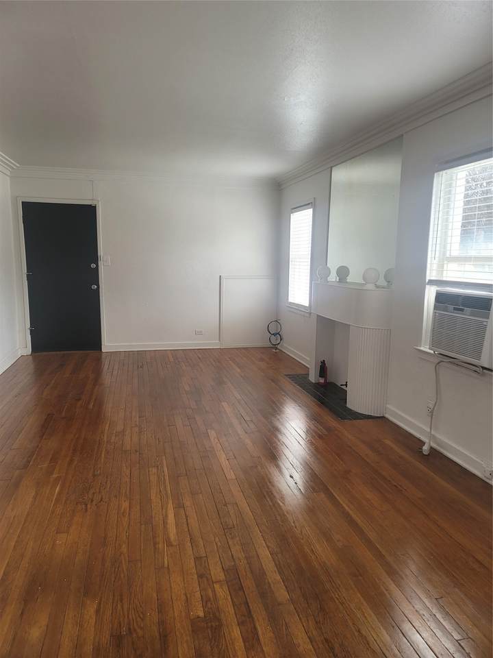 1920 Binz Street - Photo 1