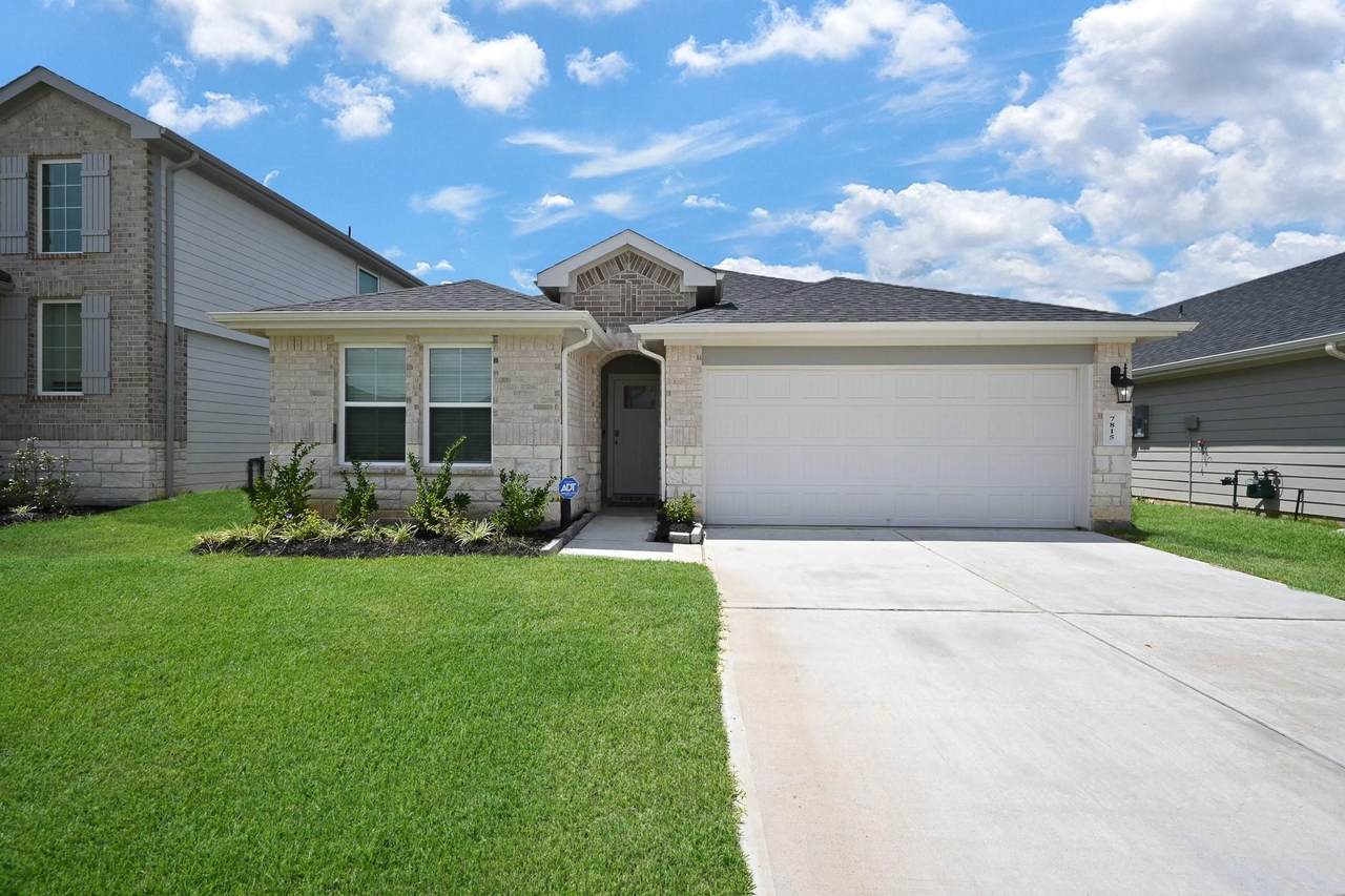 7815 Bel Fiore Drive - Photo 1