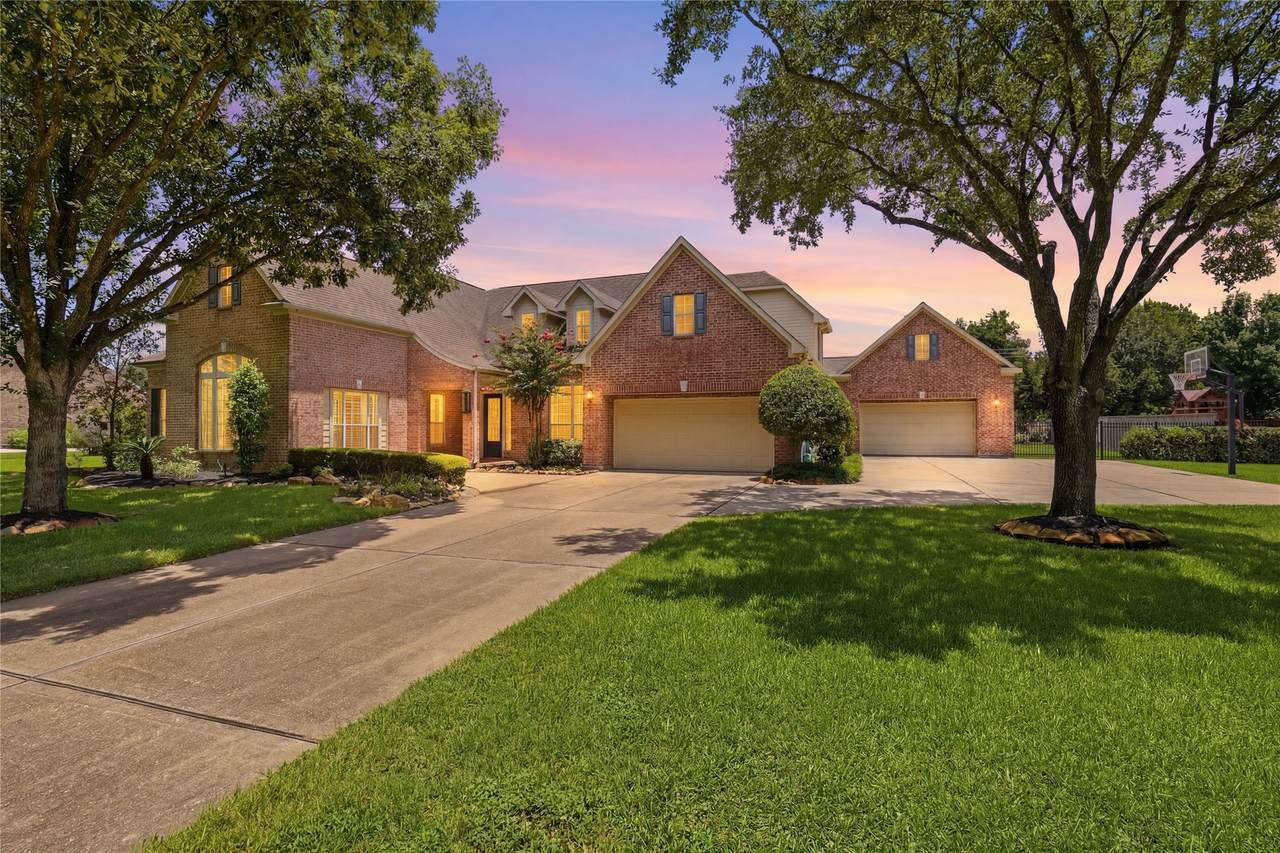 38 Highclere Park Drive - Photo 1