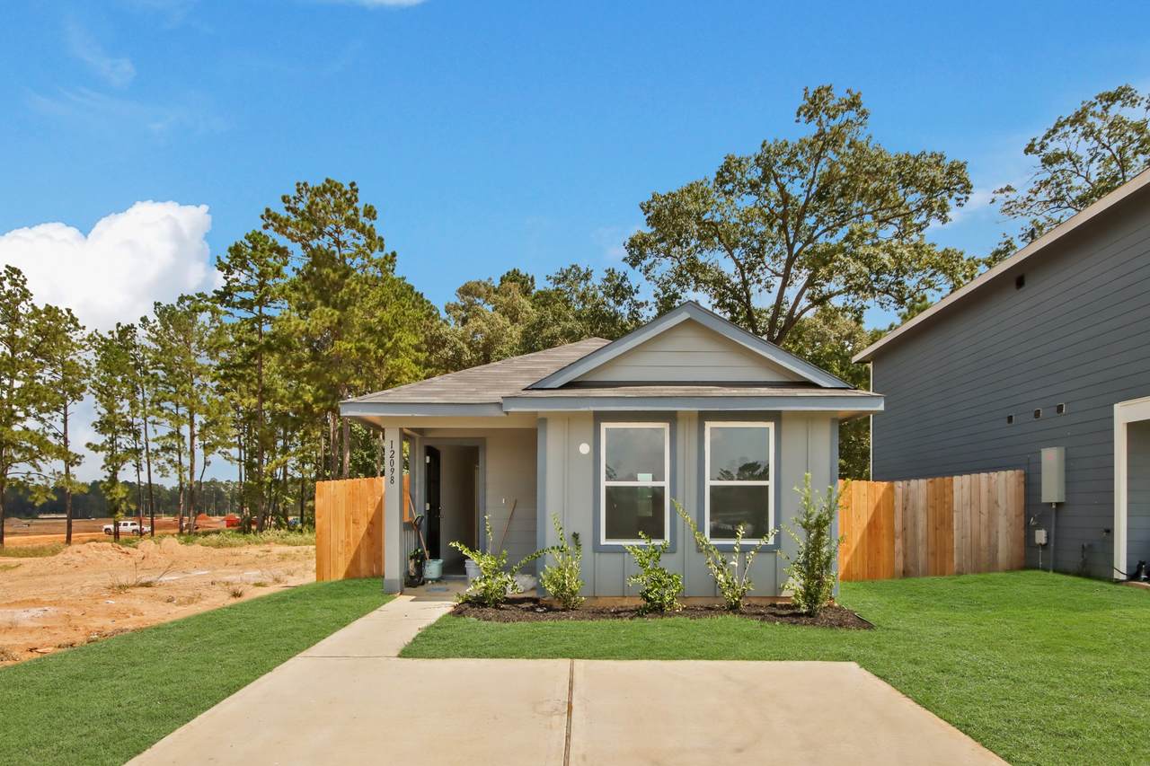 12098 William Trails Circle - Photo 1