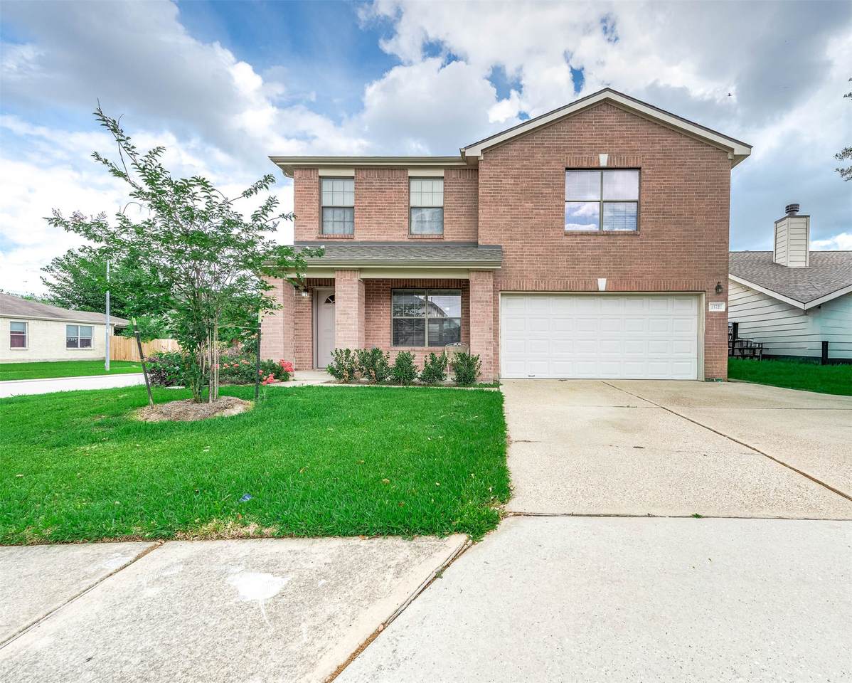 13722 Clarks Fork Drive - Photo 1