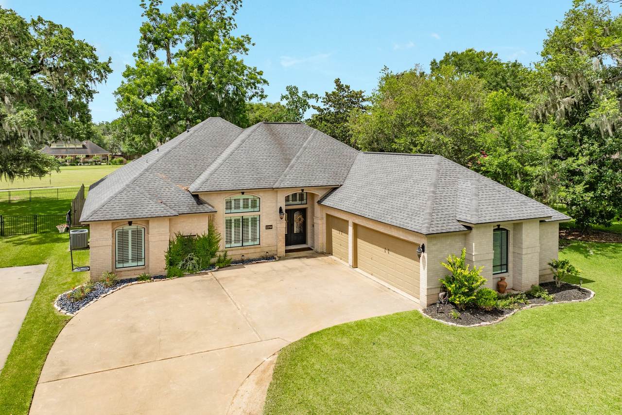 2286 Riverside Drive - Photo 1