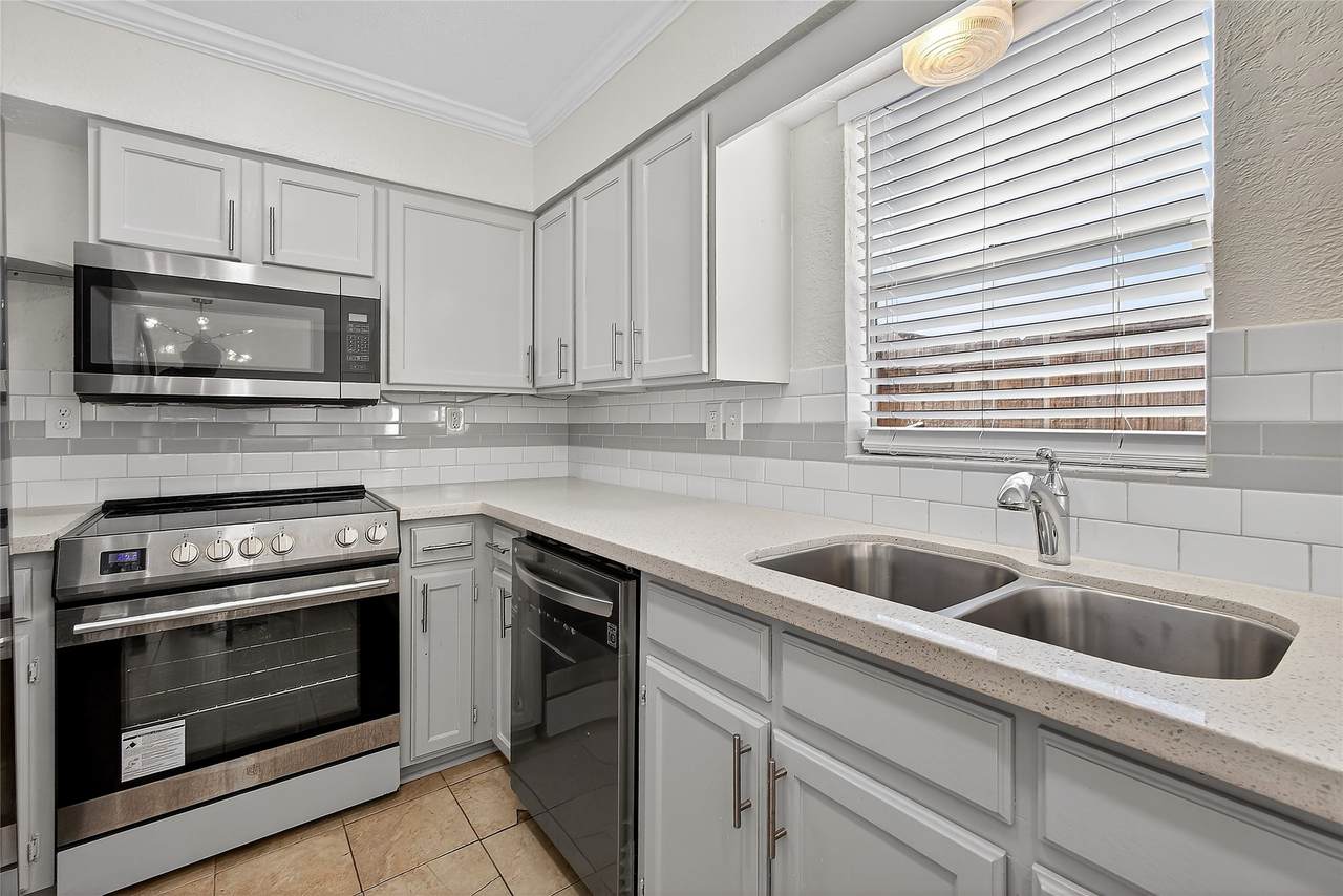 1221 Cedar Post Lane - Photo 1