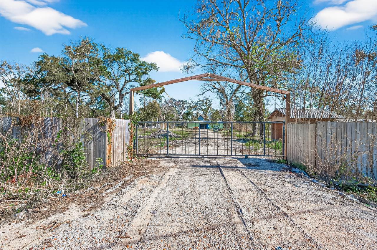 16507 Mill Drive - Photo 1