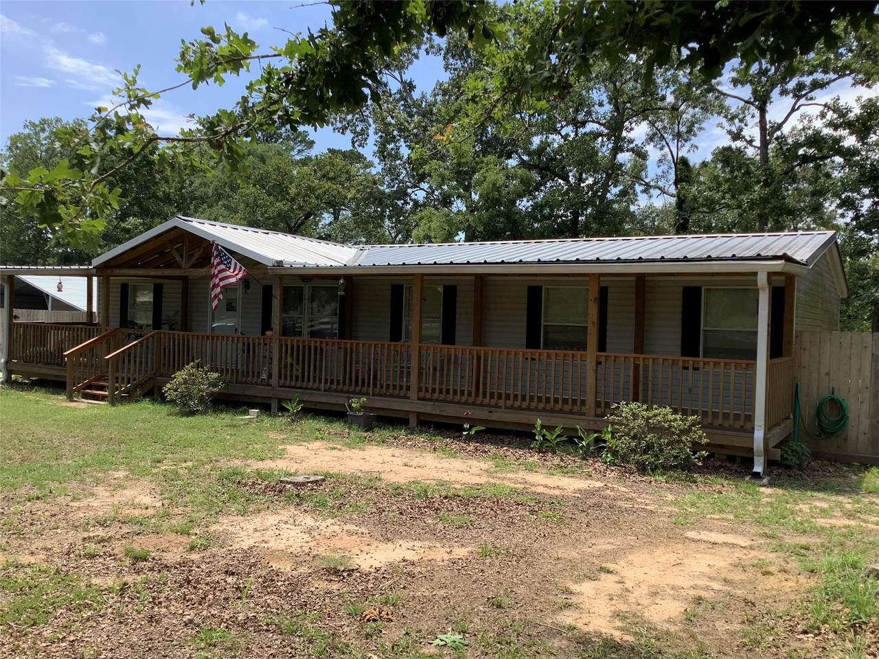161 Oakdale Drive - Photo 1