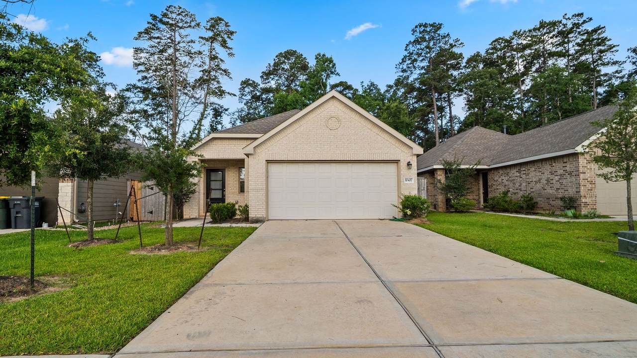 10437 Pineland Drive - Photo 1