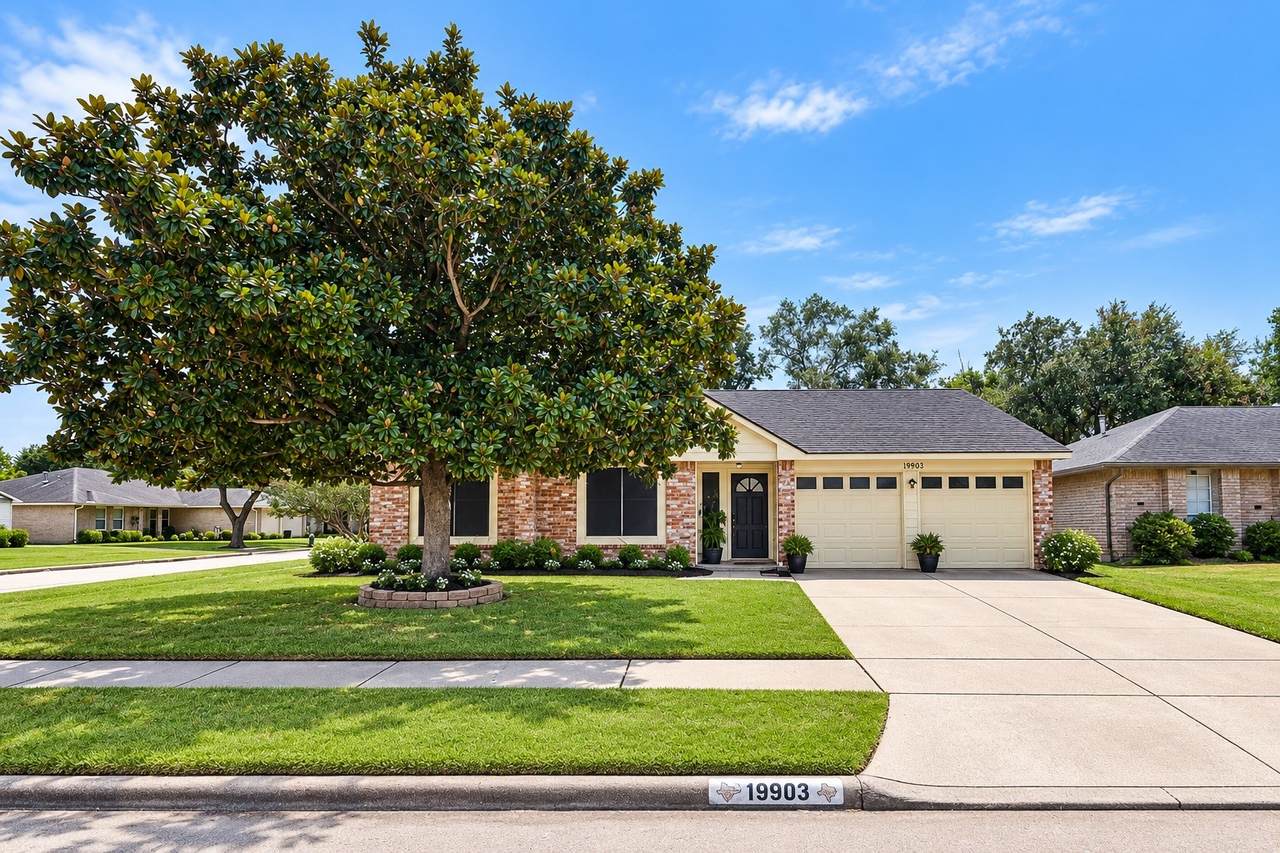 19903 Eastman Place - Photo 1