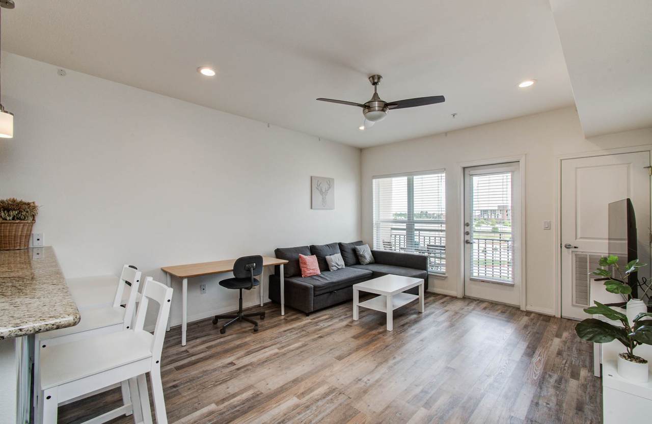 1207 Grand West Boulevard - Photo 1