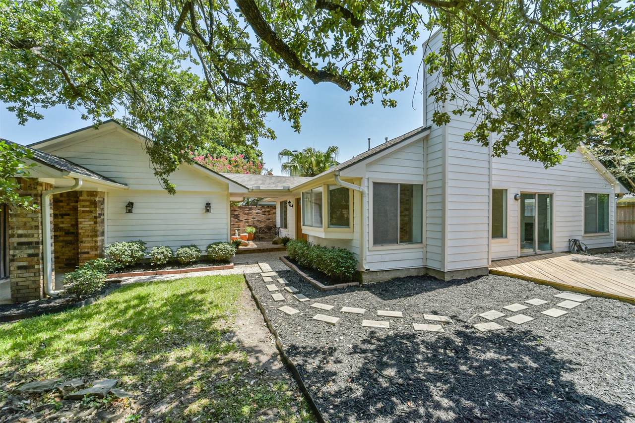 1710 Linfield Way - Photo 1