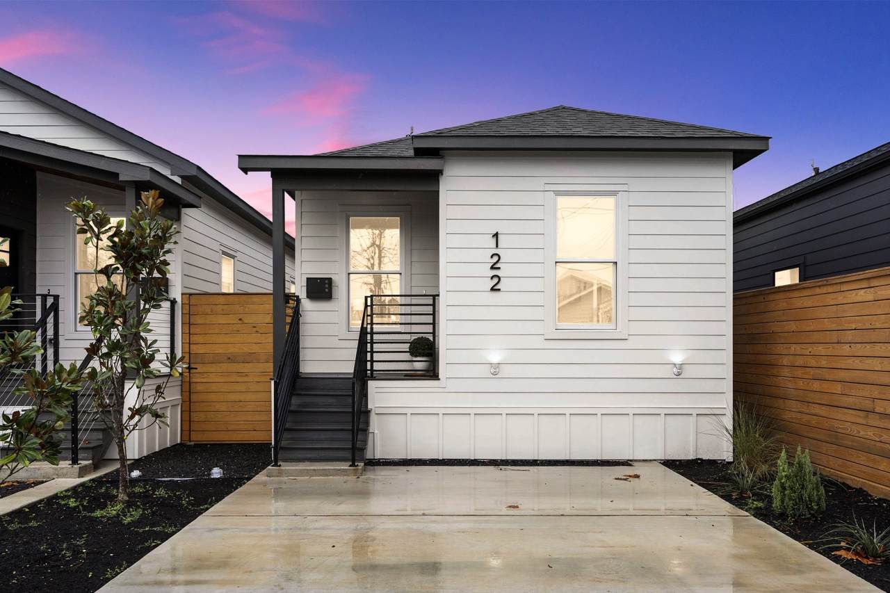 122 31st 1/2 Street - Photo 1