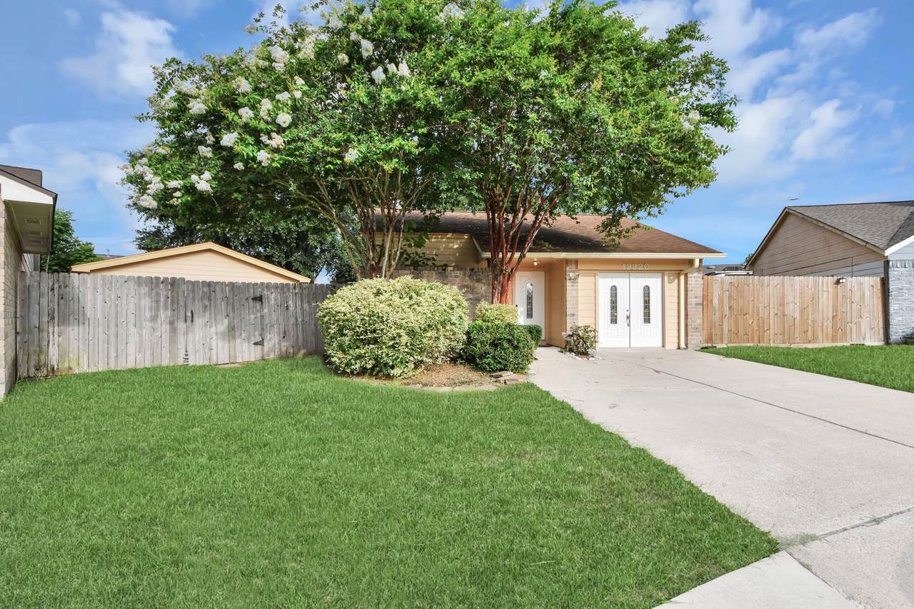 19920 Westcliffe Court - Photo 1
