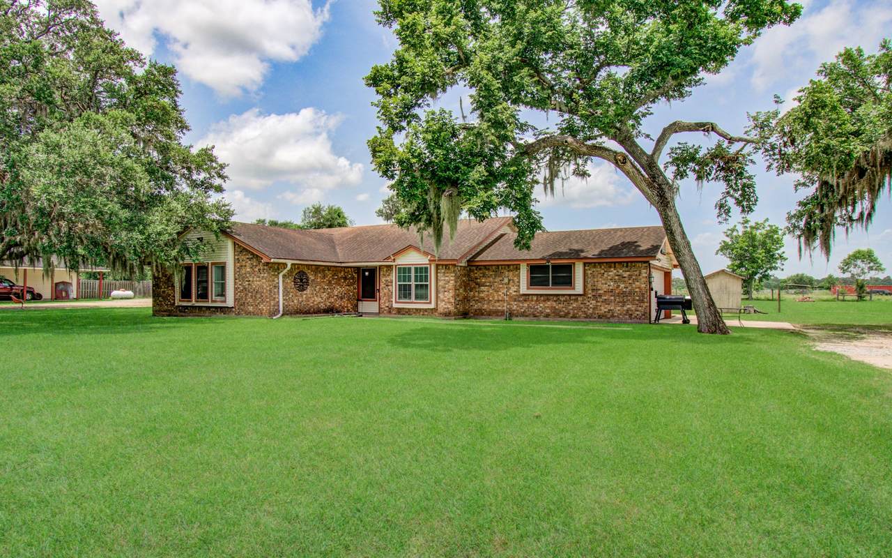 7594 County Road 684C - Photo 1