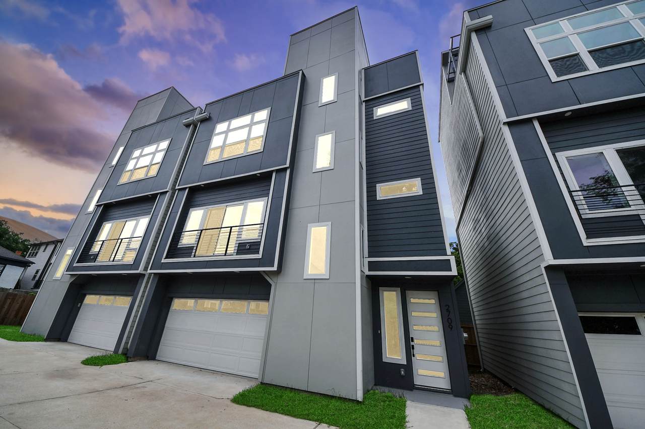 2709 Dennis Street - Photo 1