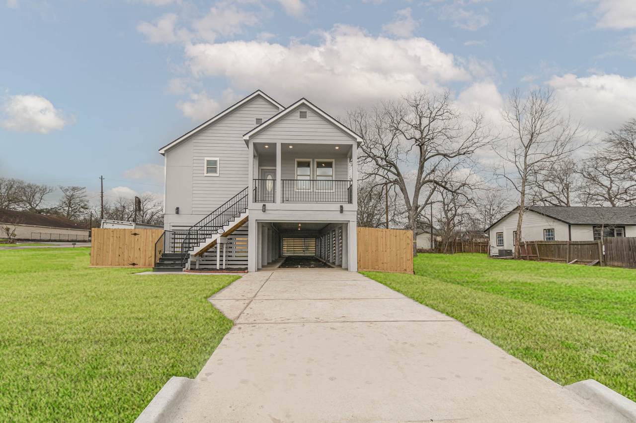 316 6th Street - Photo 1
