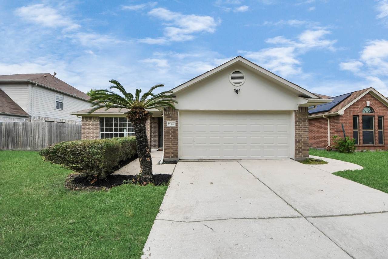 15307 Streatham Circle - Photo 1