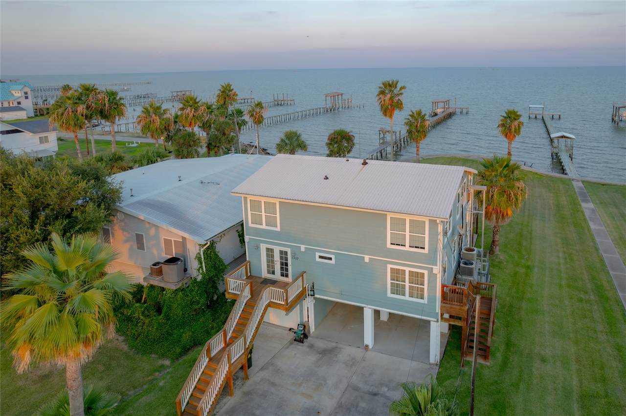 1309 8th Street - Photo 1