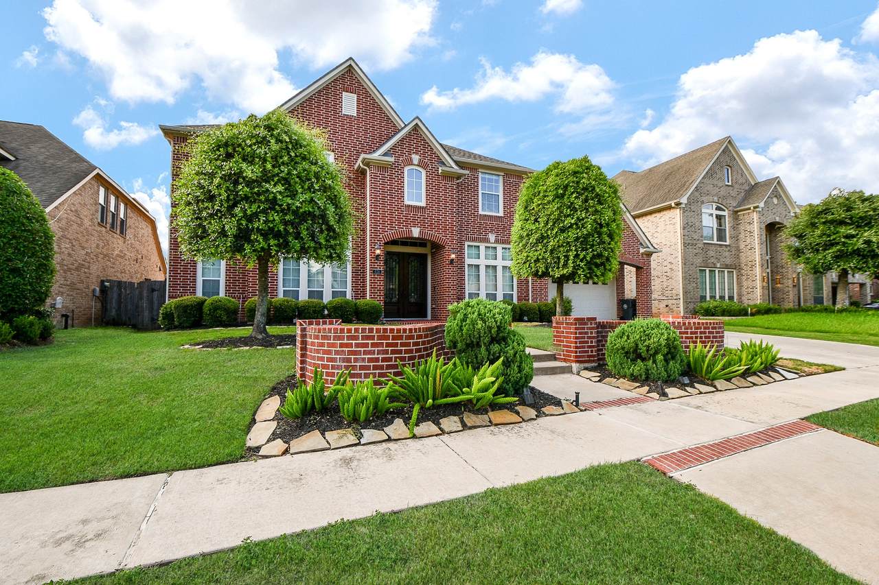 826 Delford Way - Photo 1