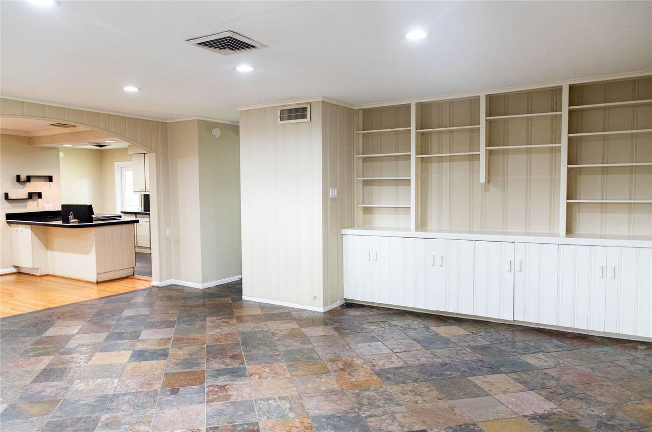 5564 Aspen Street - Photo 1