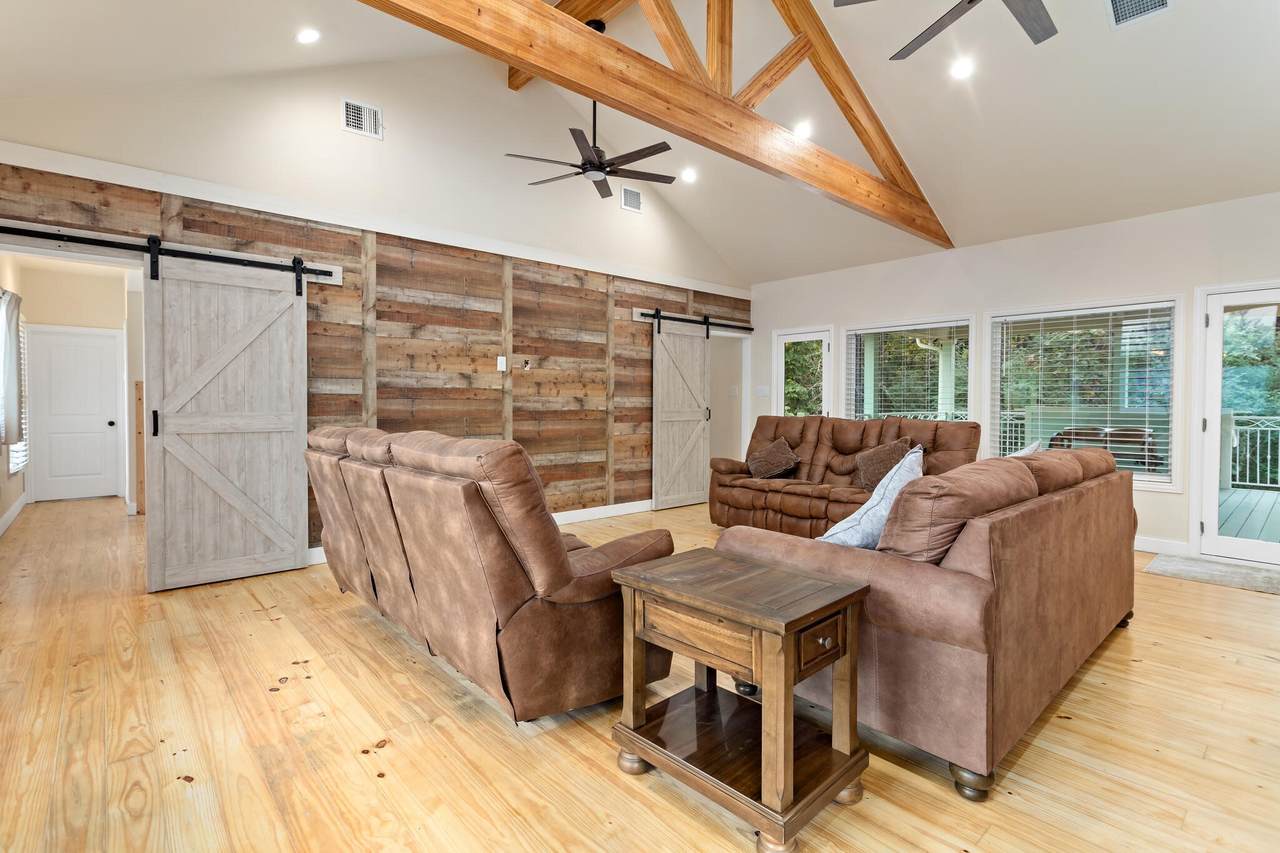 610 Private Road 5130 - Photo 1