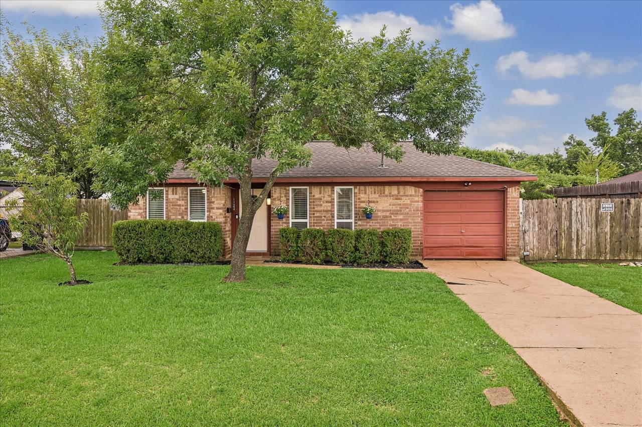 1122 Sunny Drive - Photo 1