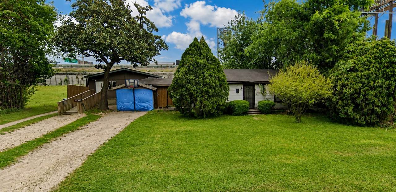 2910 Fairbanks Street - Photo 1