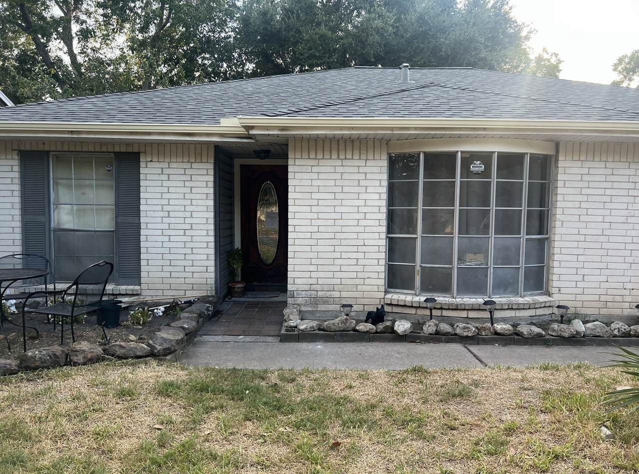 10907 Montverde Lane - Photo 1