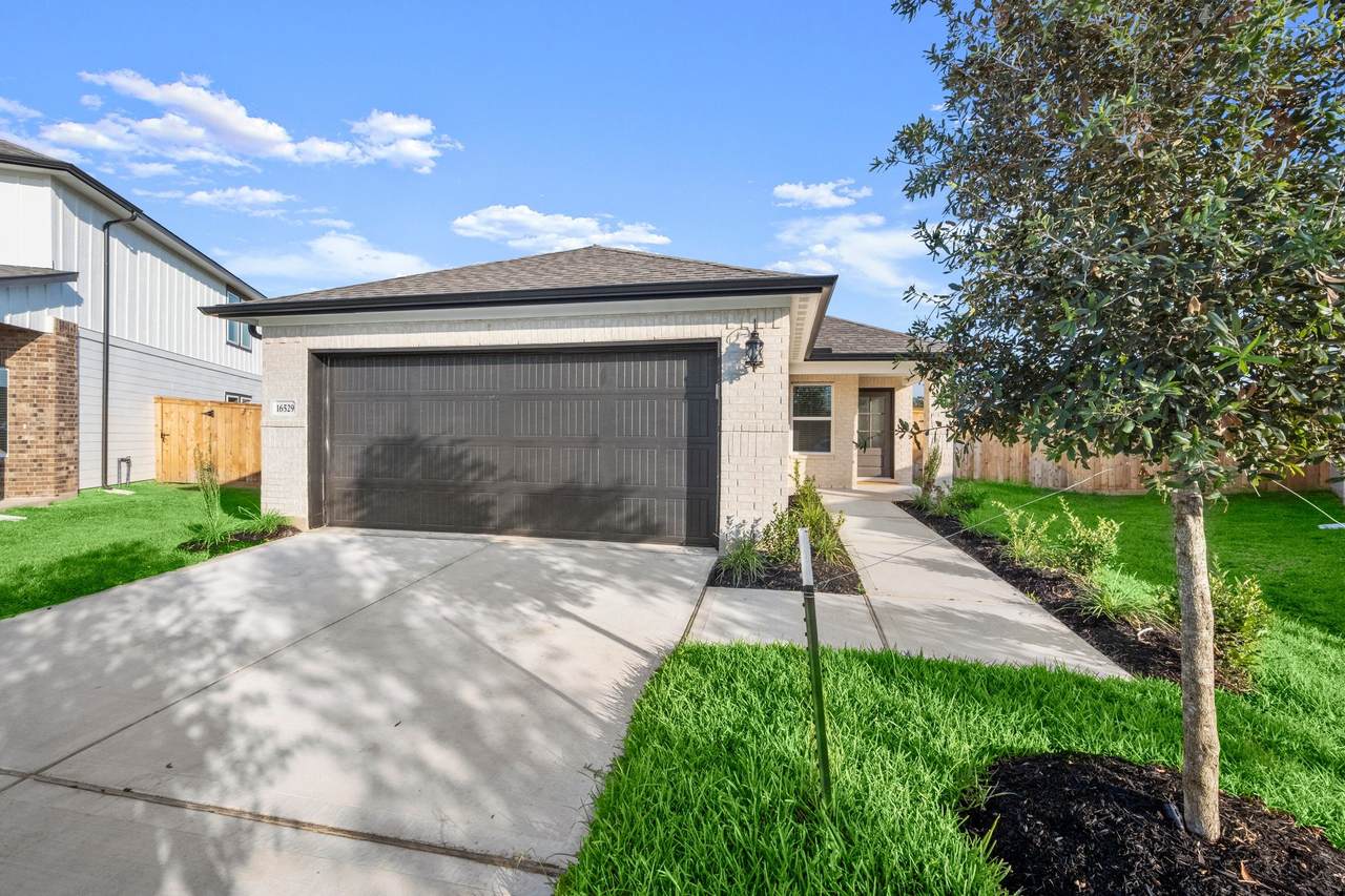 16529 Breezy Knoll Court - Photo 1