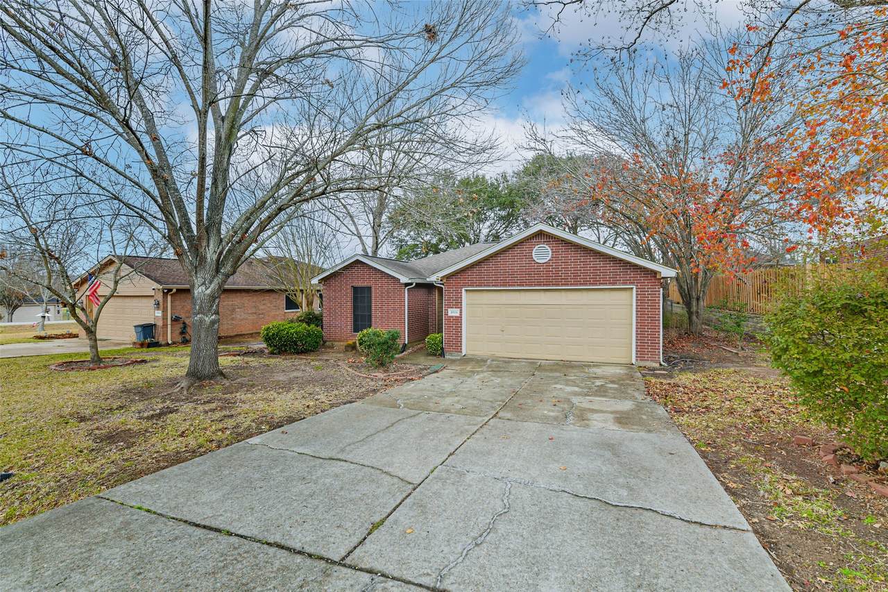 10926 Waterview Circle - Photo 1