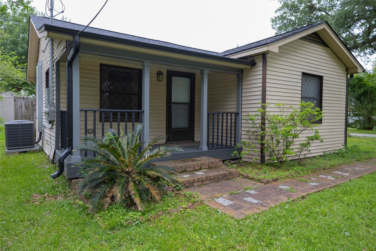 138 Willow Street - Photo 1