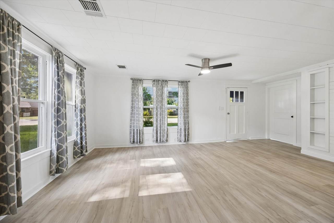 315 Jones Street - Photo 1