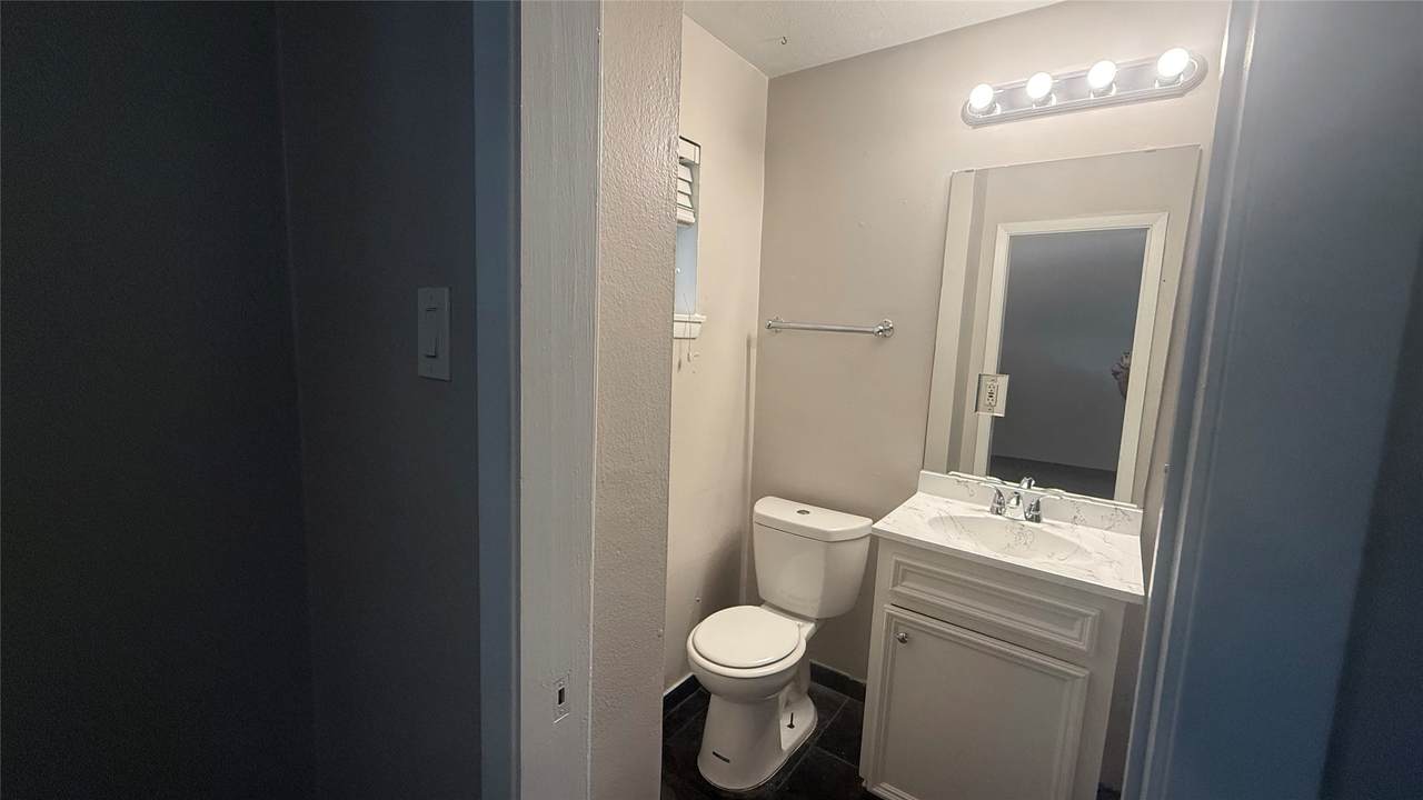 420 West Alabama Street - Photo 1