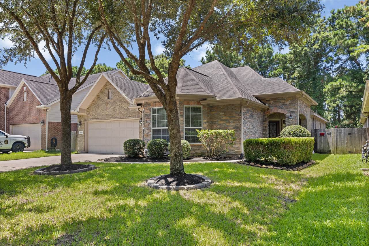 20173 Southwood Oaks Drive - Photo 1