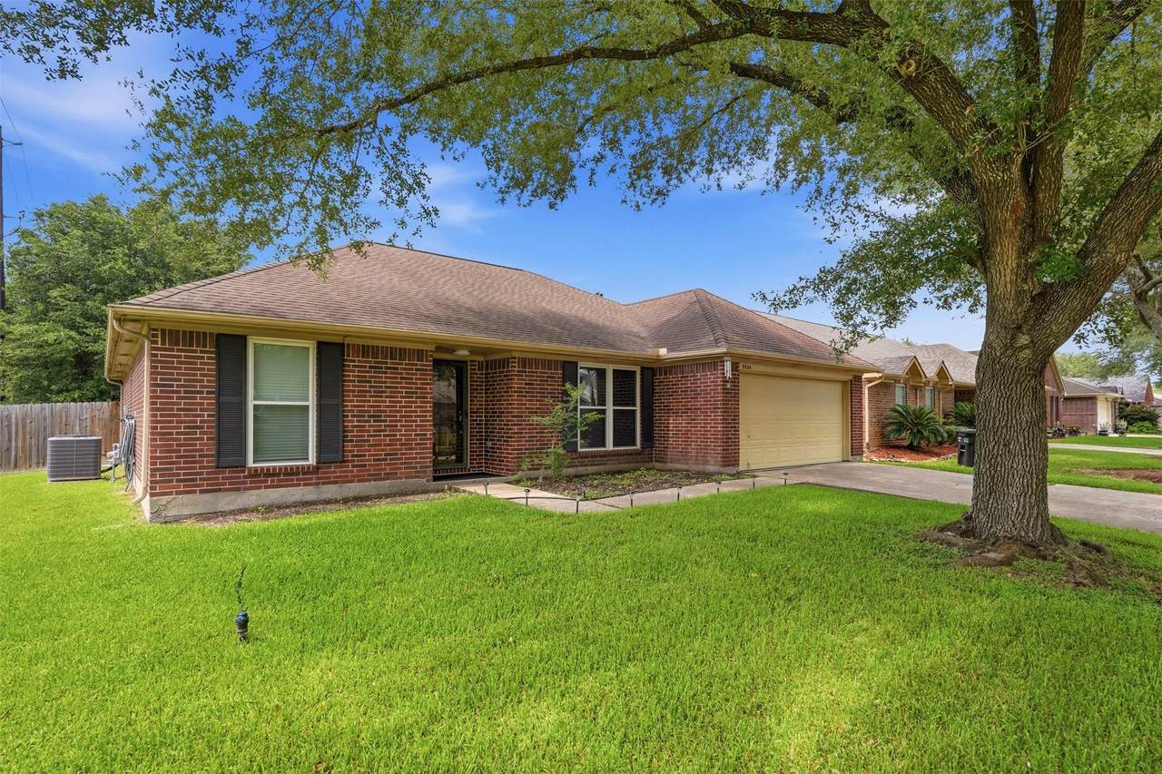5034 Glenview Drive - Photo 1