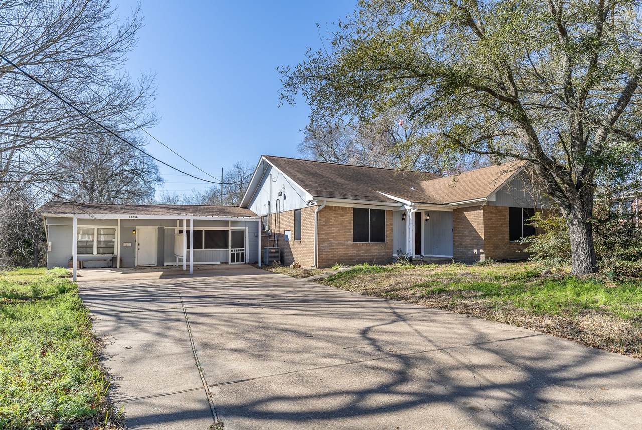 1425 15th Street - Photo 1